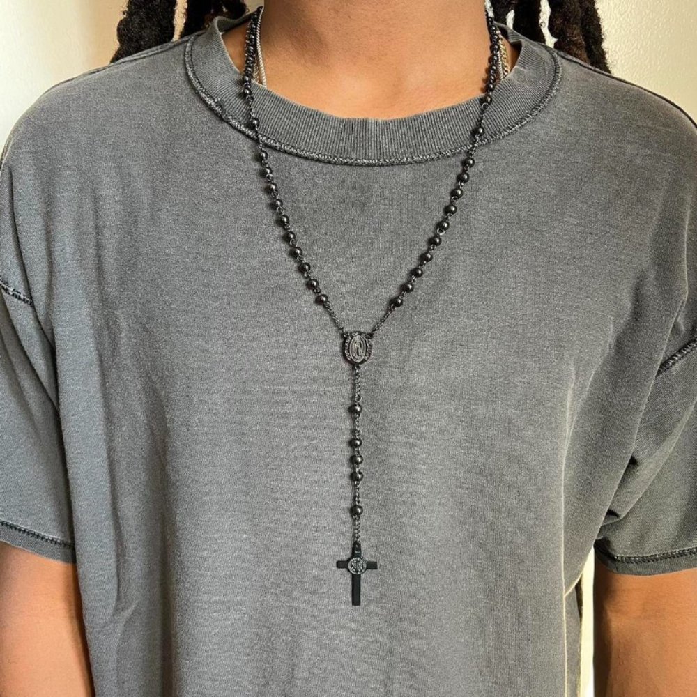 Y2K 2000s black rosary bead necklace